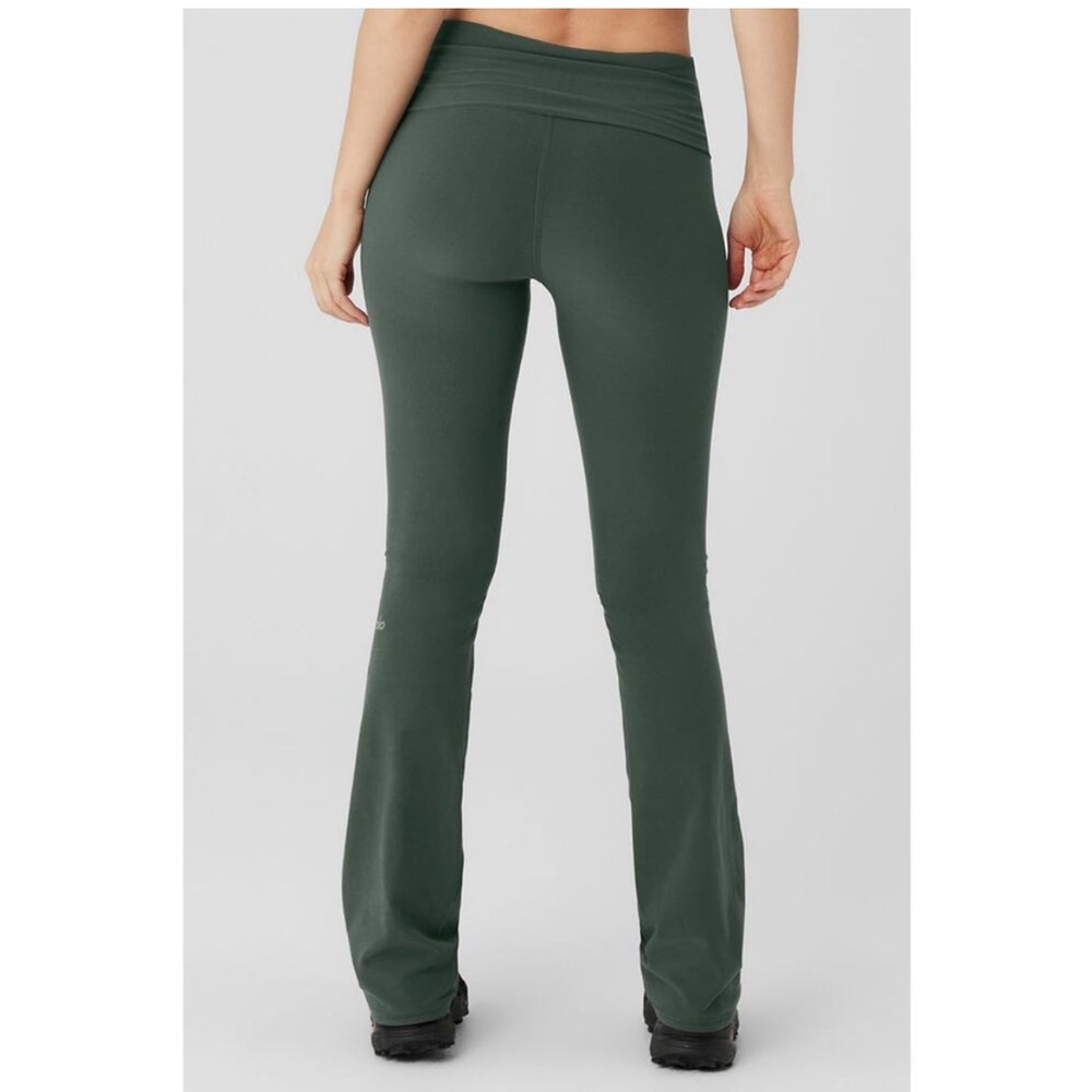 Alo Yoga Alosoft Low-rise Foldover Bootcut
Legging